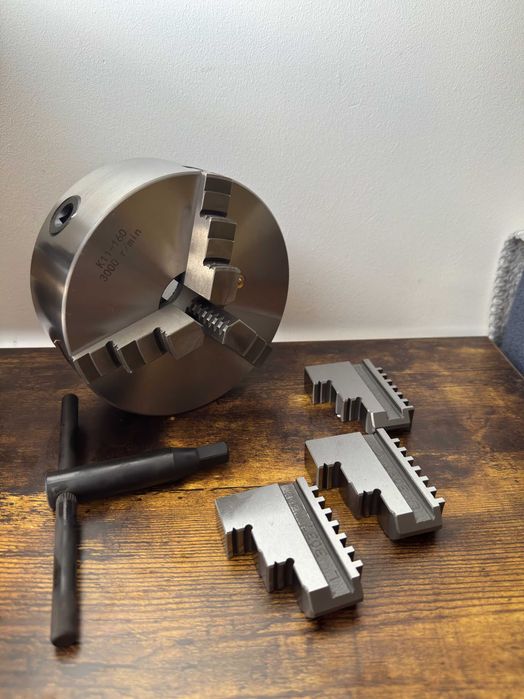 Głowica tokarska 160mm przelot 45mm / samocentrujący mechanizm / stalowe szczęki zewnętrzne i wewnętrzne
