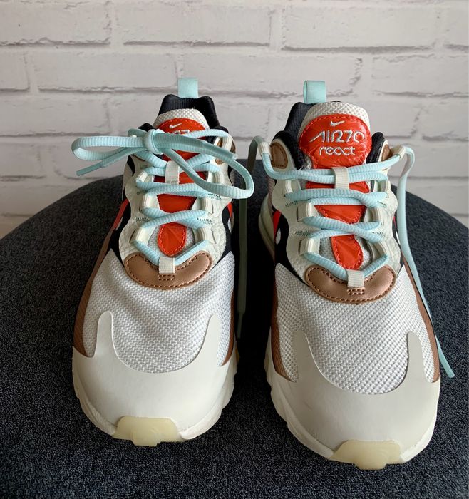 Ténis NIKE AIR MAX 270 React