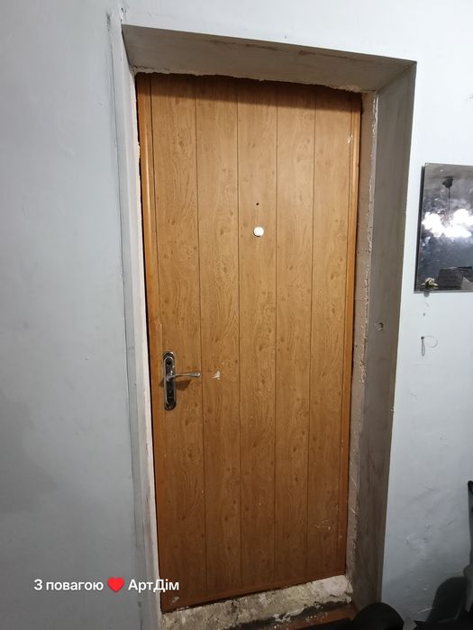 Продам 2-ну квартиру по вул.Євгена Мельникова