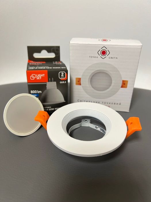 Точкові світильники з лампочками 13 шт