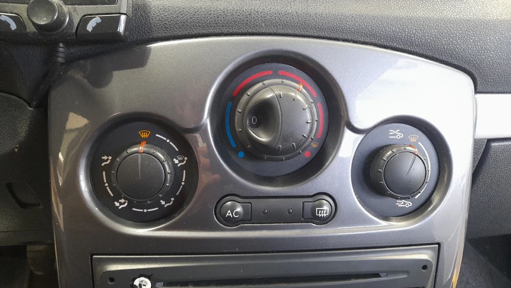 Botão / interruptor do AC RENAULT Clio III (BR0/1, CR0/1)