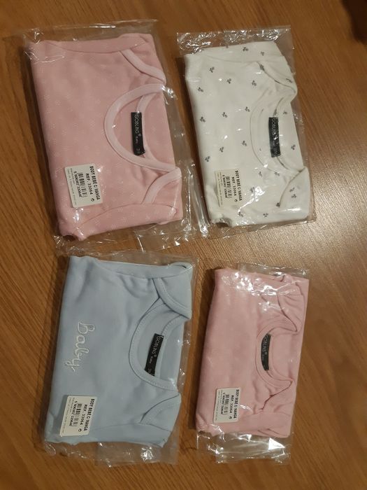 Roupas bebé bodys, fraldas ( NOVO)
