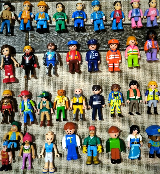 Lego фигурки,пираты,человечки.Трещетки.Три кота