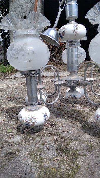 Candelabro branco florido vintage