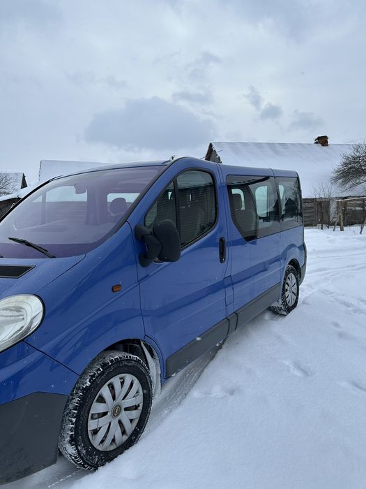 Опель віваро 2.0