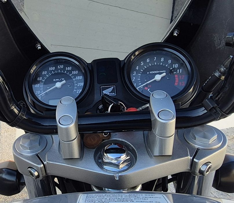 Vende-se Honda CBF 600