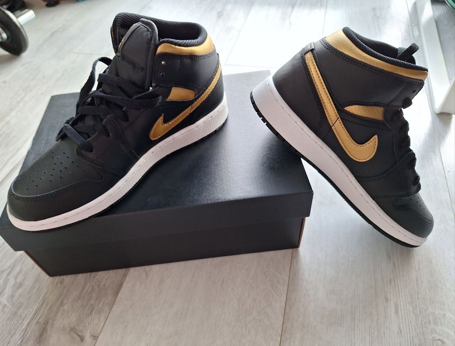 Nowe buty Nike Air Jordan 1 mid black metallic gold white rozm. 39