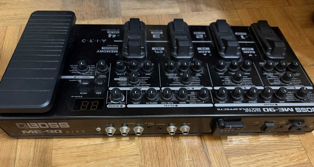 Boss ME 90 + Boss BT-Dual Bluetooth Adaptor