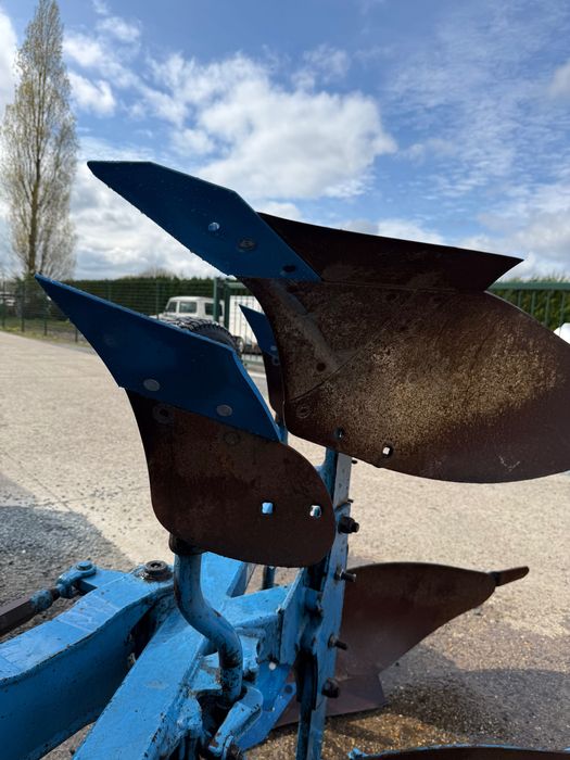 Плуг Lemken Opal 090/Kverneland