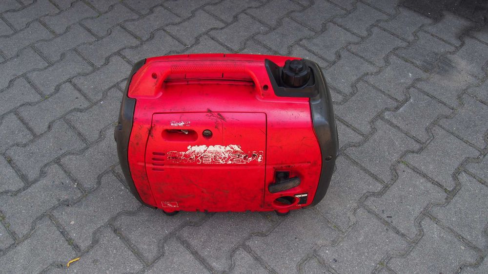 Honda EU 20 I walizkowy generator Agregat pradotworczy spalinowy