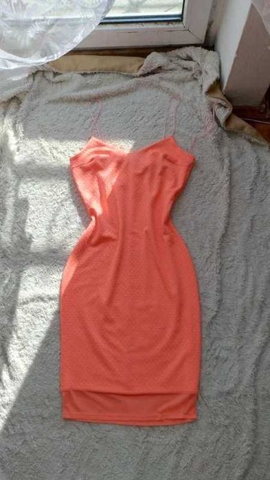 River Island Neonowa koralowa brzoskwiniowa sukienka wzory M L