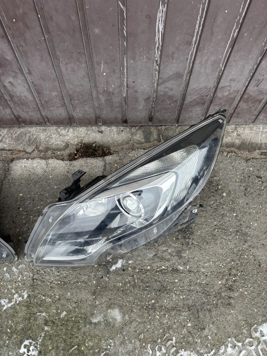 Zafira C lampa lampy reflektory Xenon Xenony Bixenon  lewa prawa kompl
