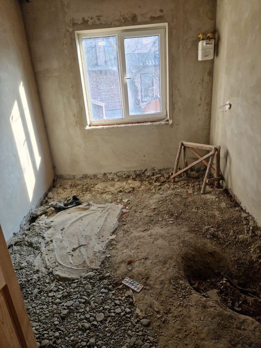 Продаж будинку в р-ні Роща ( верх)