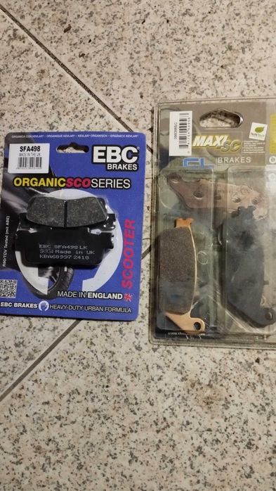 Calços de travão e suporte topcase KYMCO