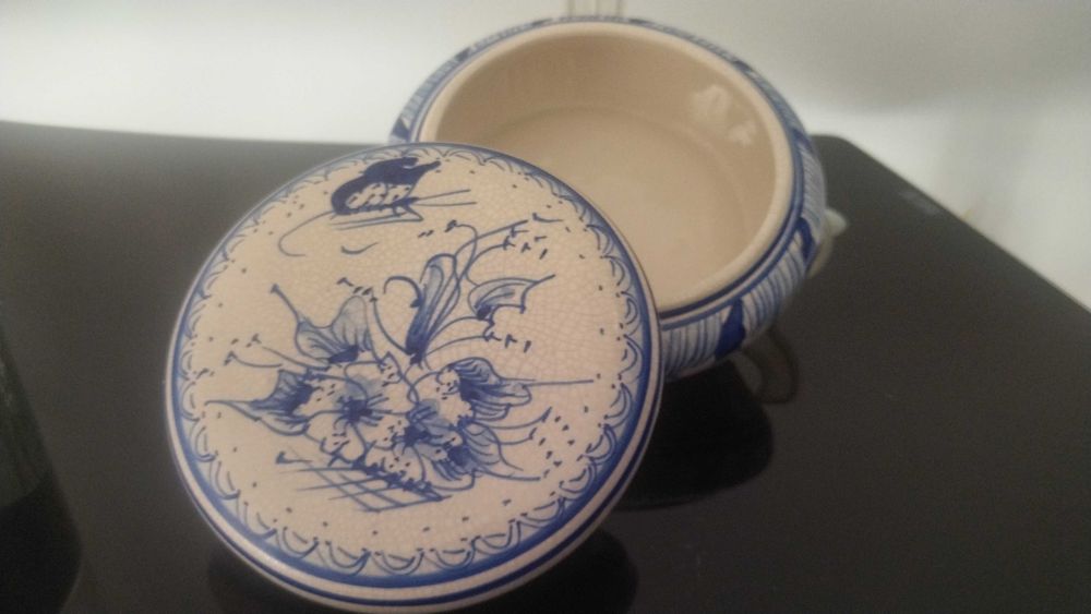 Caixa de Porcelana, pintada a mão
