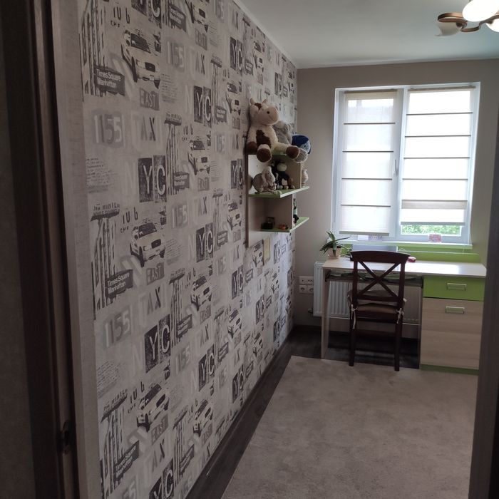 Продається будинок 142м2, 4 кімнати, 6 соток землі, 2 санвузла.