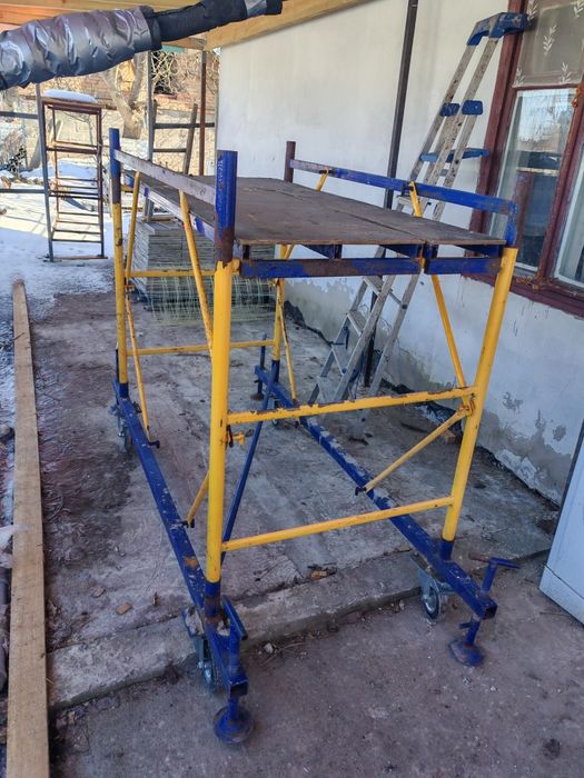 Ліса, вишка-тура