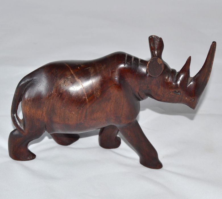 Escultura Vintage de Rinoceronte em madeira exótica