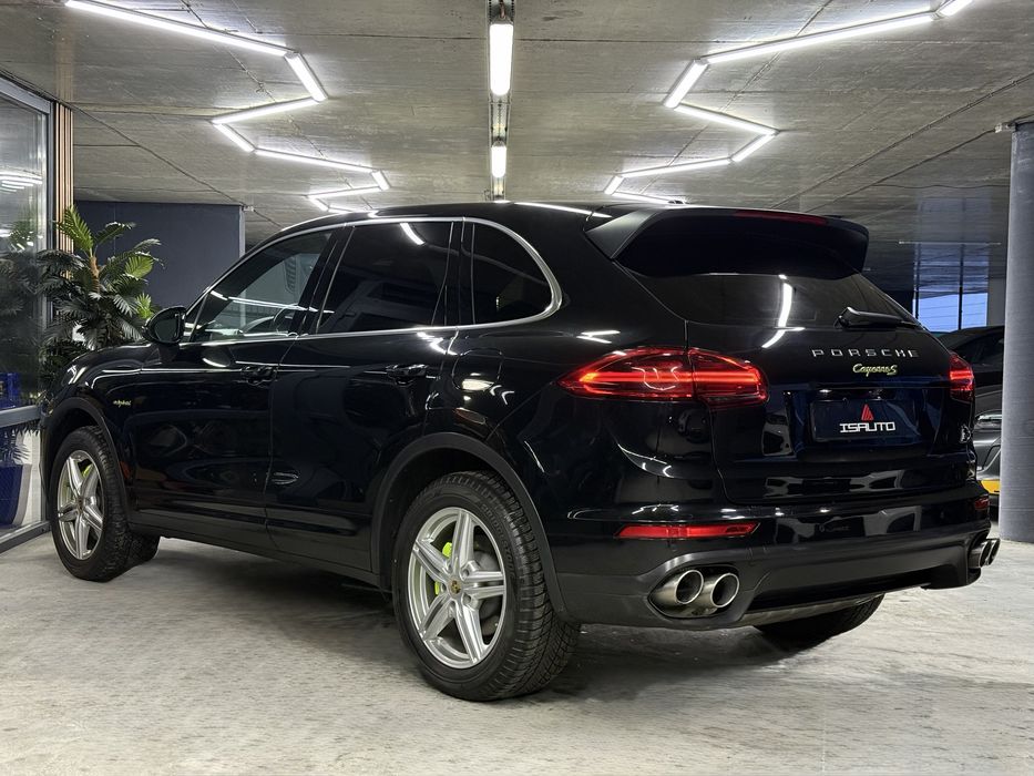 Porsche Cayenne S hybrid