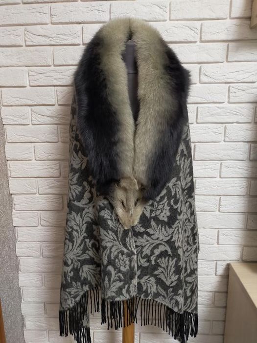 Розкішний палантин з хутром