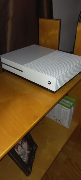 Xbox one s 1T ....