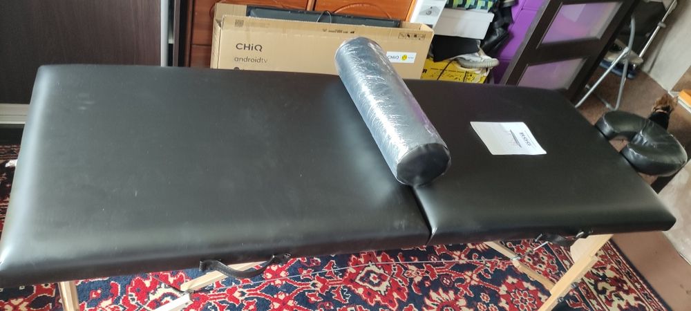 Продається масажний стіл новий