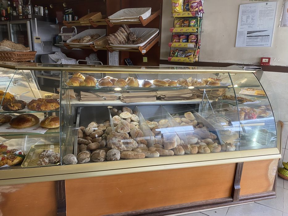 Vitrines + mesas + cadeiras