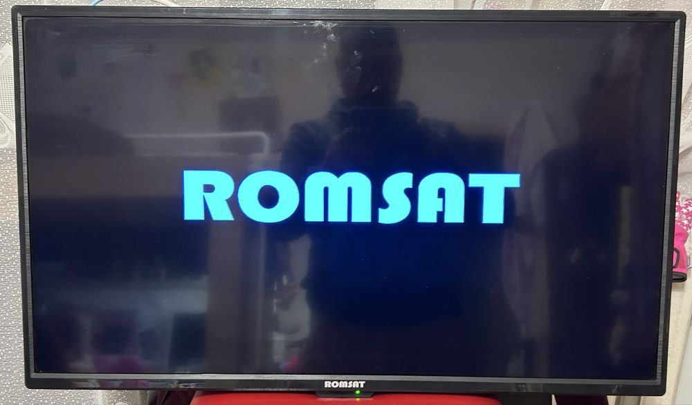 Телевизор Romsat 32HX1850T2