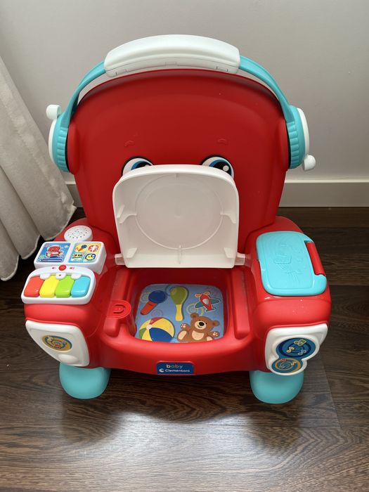 Sofà de brincar e com música