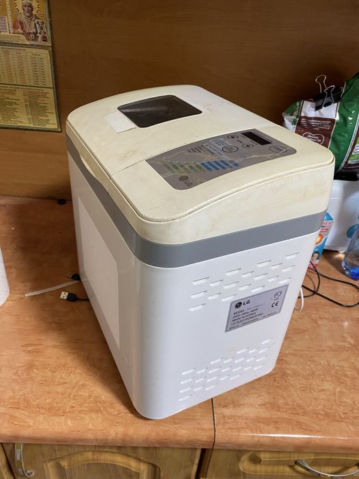 Хлібопічка LG.  .