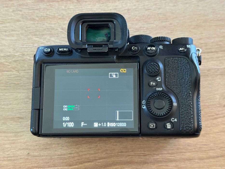 Câmara Sony Alpha A7S III, com acessórios
