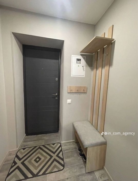 Здається 1 кімнатна квартира в центрі міста .