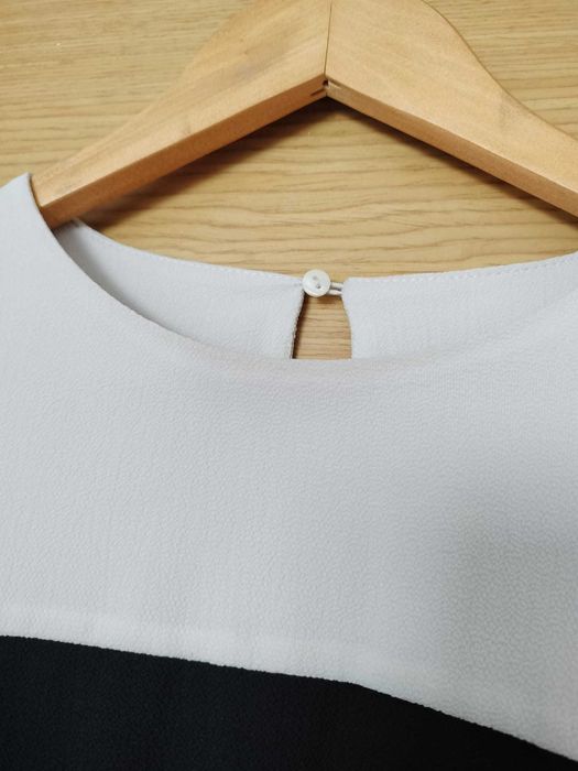 Blusa preta e branca ZARA