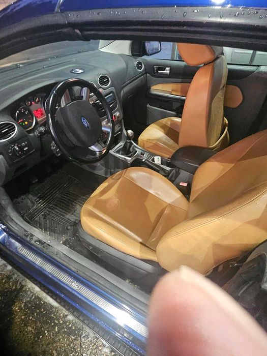 Driveable Ford Focus Cabrio Repair object