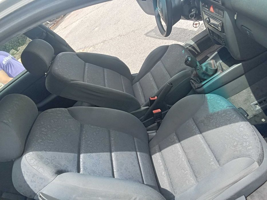 Audi A3 1.6 gasolina