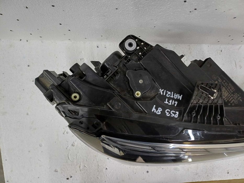 lampa prawa audi a3 8y full led matrix model 8y094.1036m