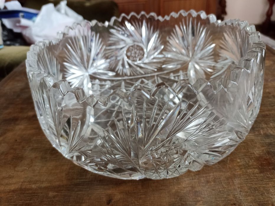 Szklana misa salaterka, żłobiona