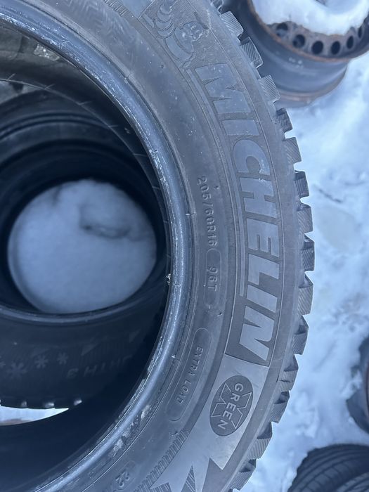 205/60r16 michelin x-ice north zima z kolcami