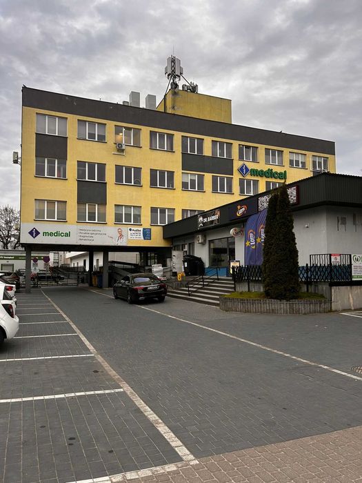 Budynek przystosowany pod przychodnię medyczną