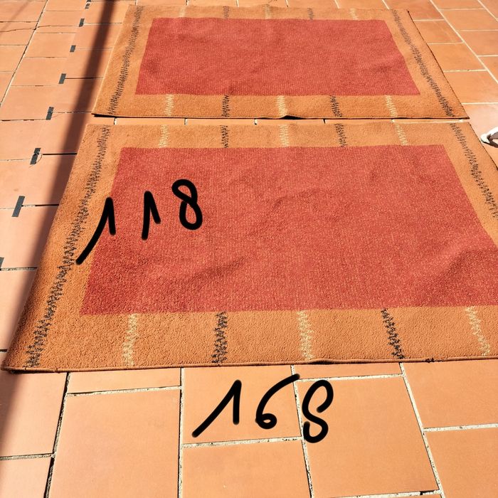 2 Carpetes iguais de lã64551285173889121