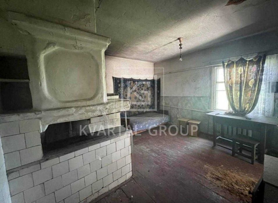 Сільська хатинка цегляна з пічкою та ГАЗОВЕ опалення.