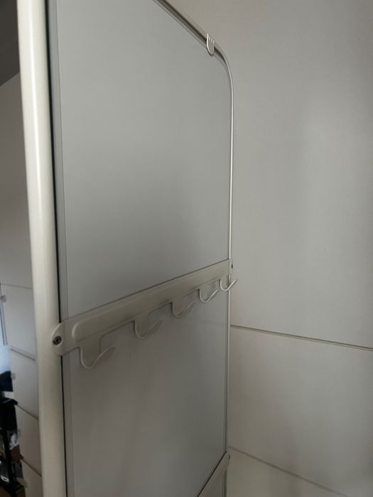 Espelho de chão -  IKEA- KNAPPER