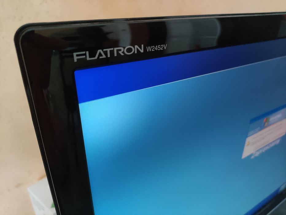 Komputer stacjonarny - pełny zestaw. Wszystko działa.