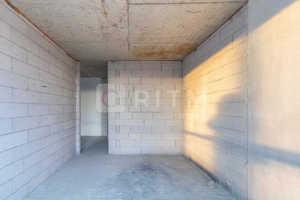 Простора 2-кімнатна квартира 66 м² у сучасному ЖК Manhattan UP