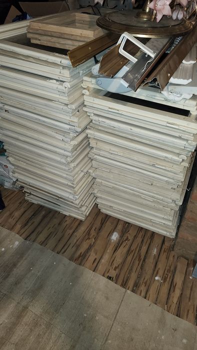 Вікна,,  рами з склом