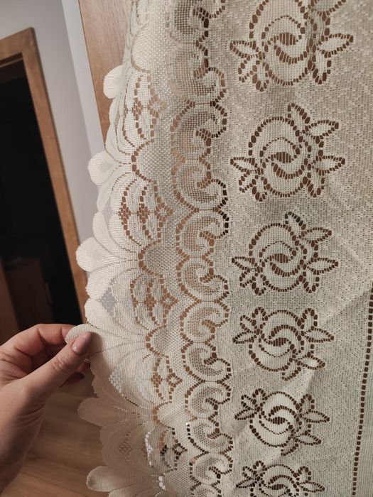 Obrus kremowy na stół / ławę