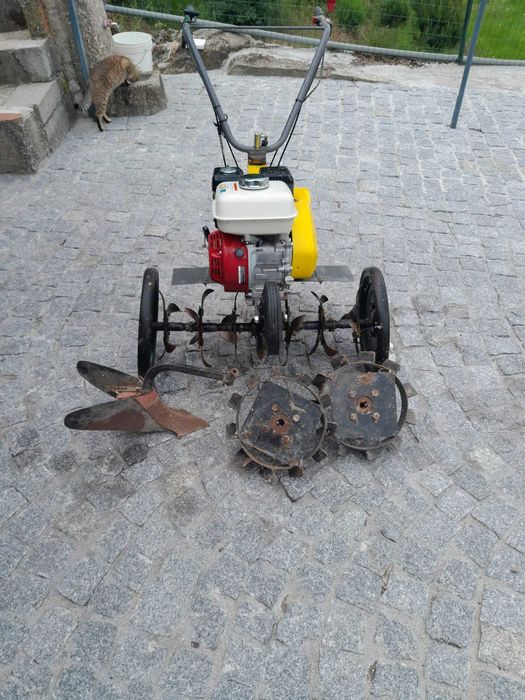 Vendo mota enxada Honda GX 160