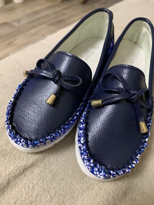 Туфельки для дівчинки