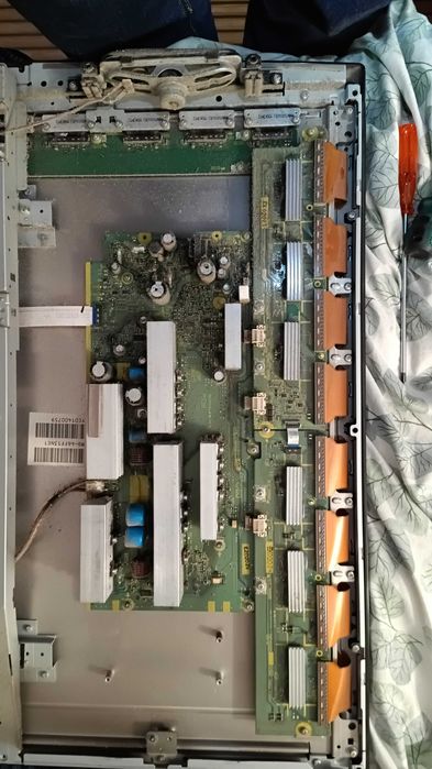 TV Plazma Panasonic TX-P46G20E uszkodzony na części