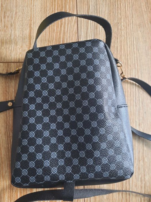 Plecak mały czarny elegancki